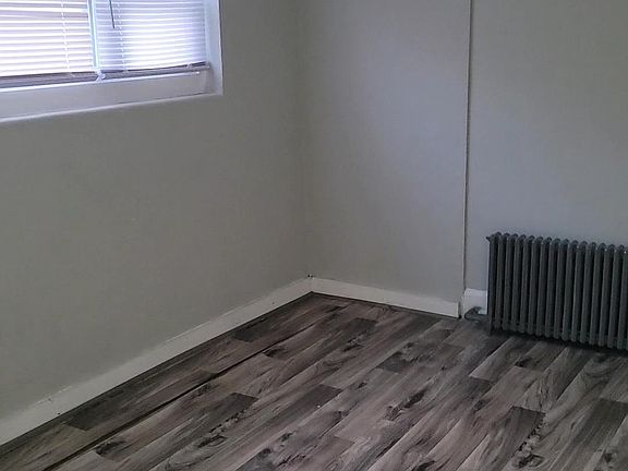 Bedroom room 1 ( Front)