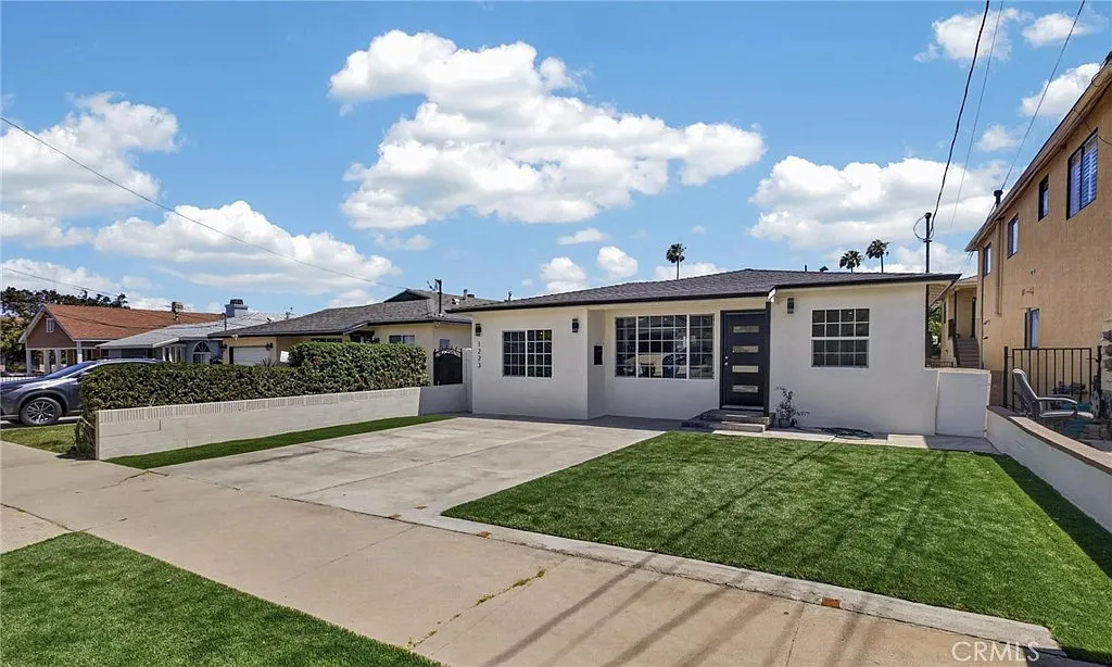 4 bed, 1310 sqft, $4,500 — Photo 3