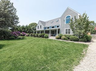 17 Thaxter Ln, Edgartown, MA 02539