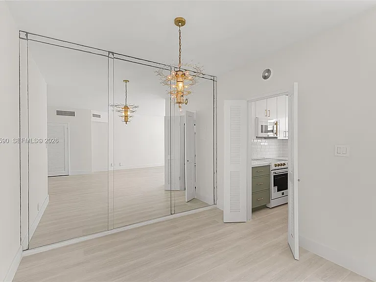 4747 Collins Ave #709 — Photo 19