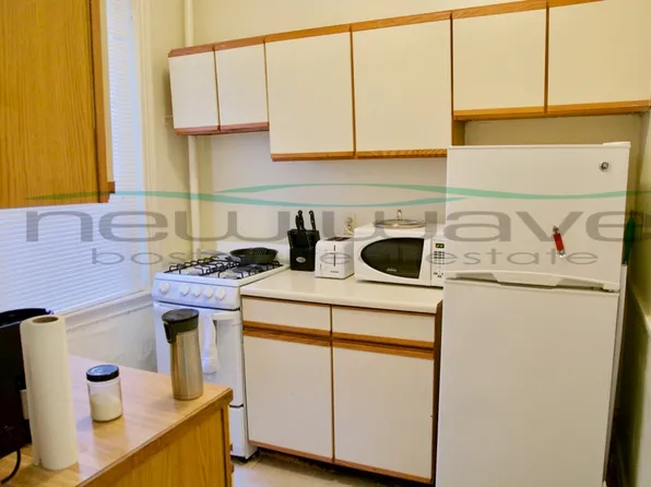 32 Queensberry St, Boston, MA