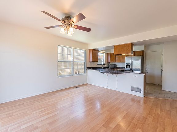 5th image of 1048 Dartmouth Dr
