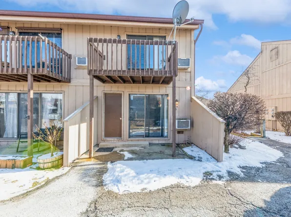 54 Vail Colony APT 6, Fox Lake, IL 60020