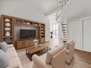 88 Fulton St #207, New York, NY 10038
