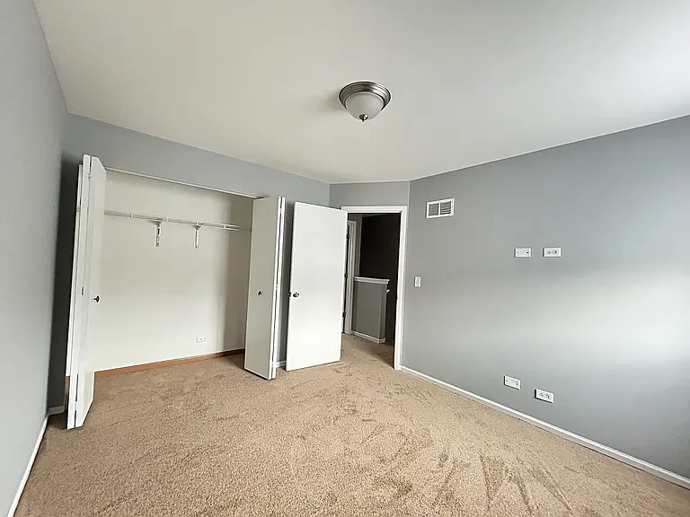 205 W Washington St — Photo 13