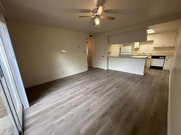5th image of 1429 & 1431 E Orangeburg Ave #1429