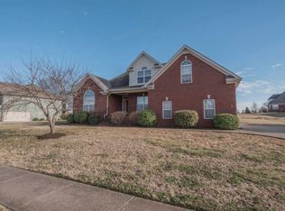 2340 Fox Creek Dr, Murfreesboro, TN 37127