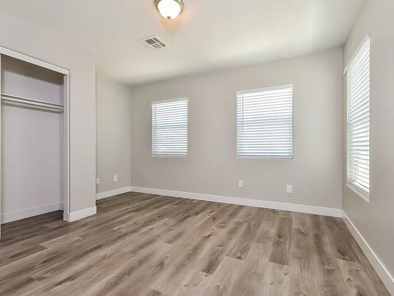 8775 Parsons Ridge Ave — Photo 13