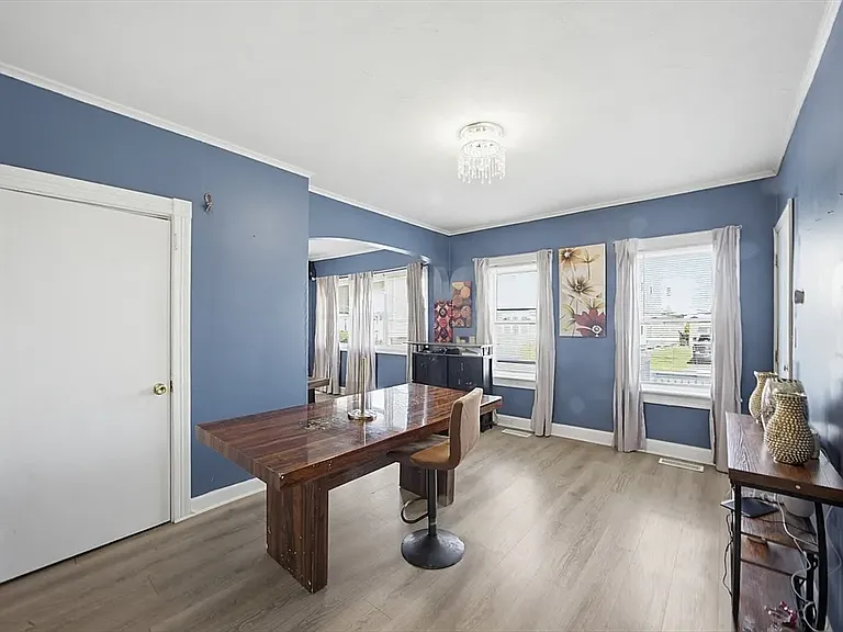 916 County St #3 — Photo 4