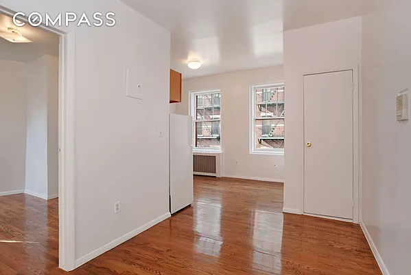 Rented by Compass | media 25