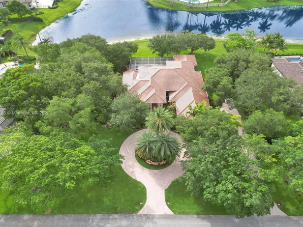 3833 Pine Lake Dr, Weston, FL 33332