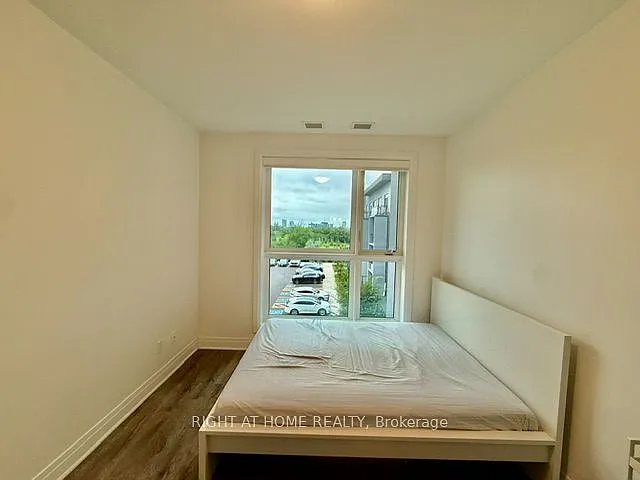 95 Dundas St W #29 — Photo 14