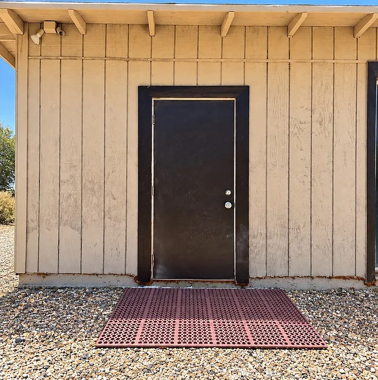Studio, 250 sqft, $1,200 — Photo 1