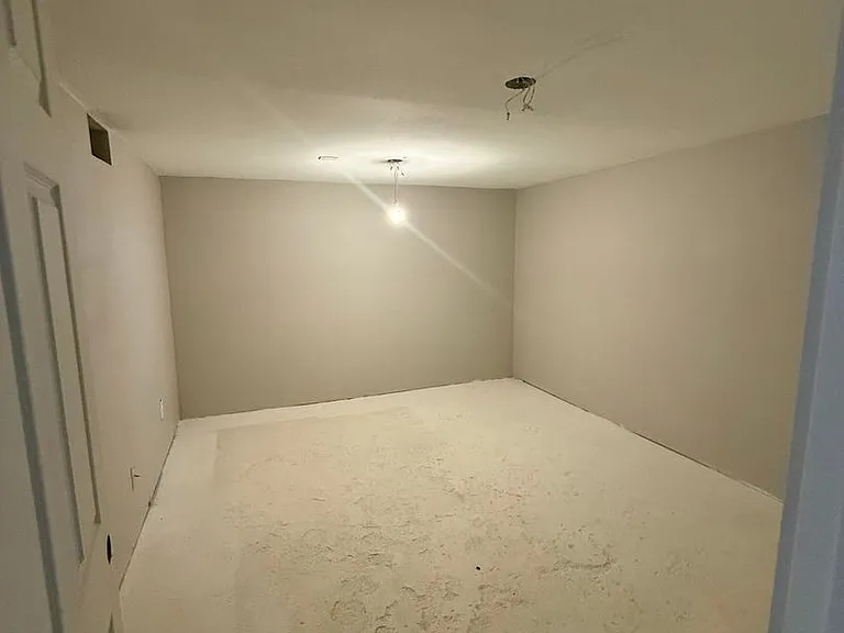 7030 N Market St — Photo 16