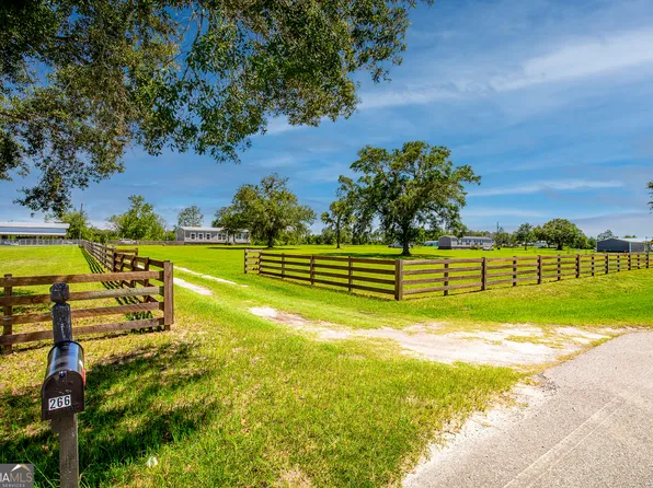 266 Farm Rd, Saint George, GA 31562