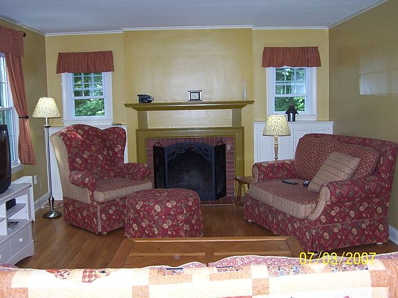 Living Room (14x20)