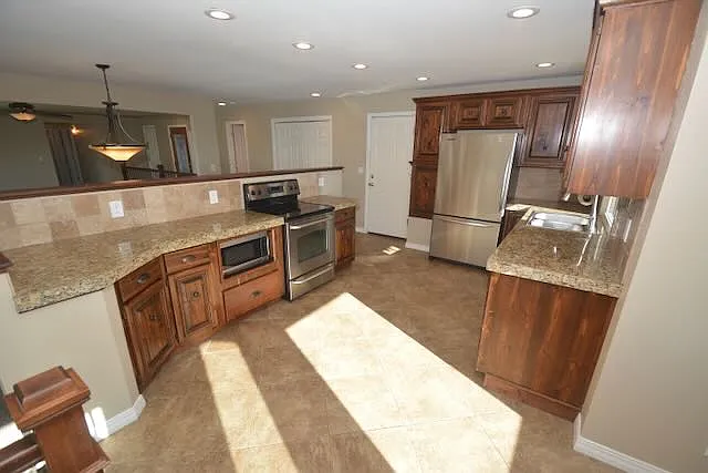 Kitchen with eat in nook