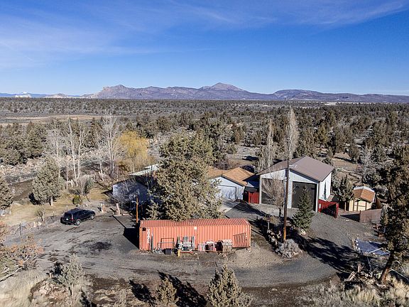 4th image of 16065 SW Twin Lakes Rd