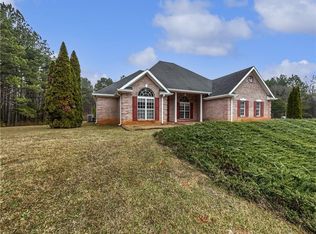 481 Cook Dr, Ellenwood, GA 30294