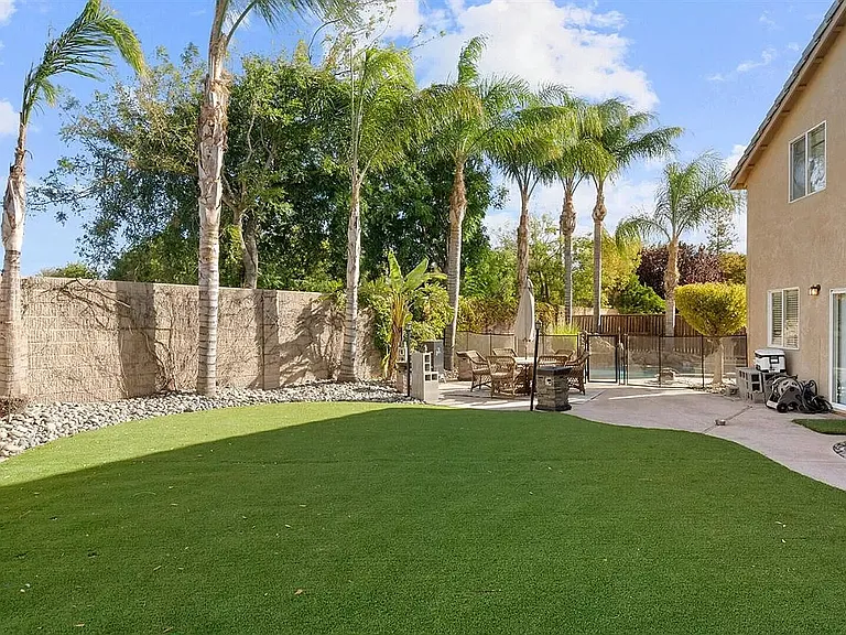 2293 Joseph Damon Dr — Photo 39