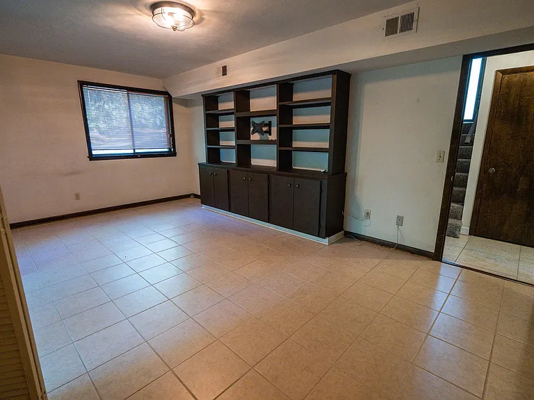 3322 Robinhood Rd — Photo 34