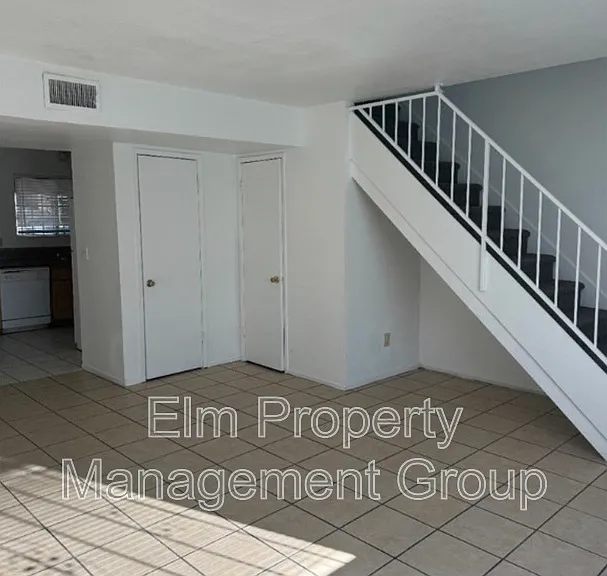 3411 Civic Center Dr #B — Photo 2