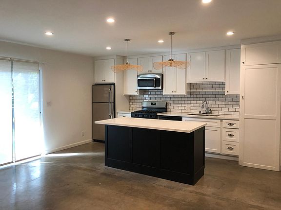 4th image of 1055 5th St APT 4