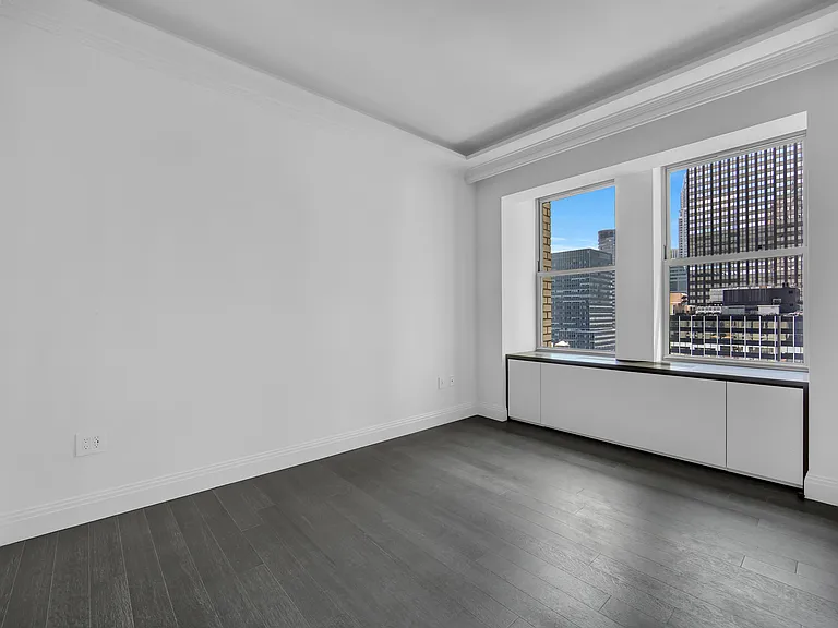 303 Park Ave #2701 — Photo 4