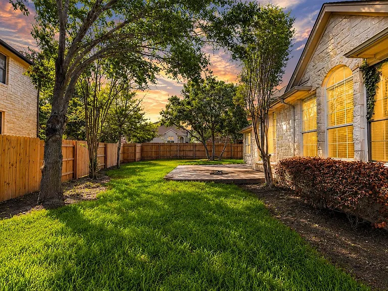 9601 Aire Libre Dr — Photo 17