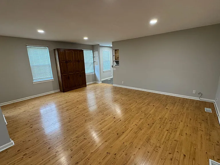 748 Meadowlark Dr — Photo 10