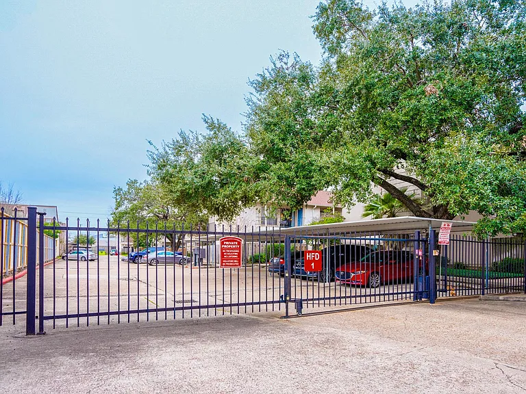 1818 Augusta Dr #27 — Photo 30