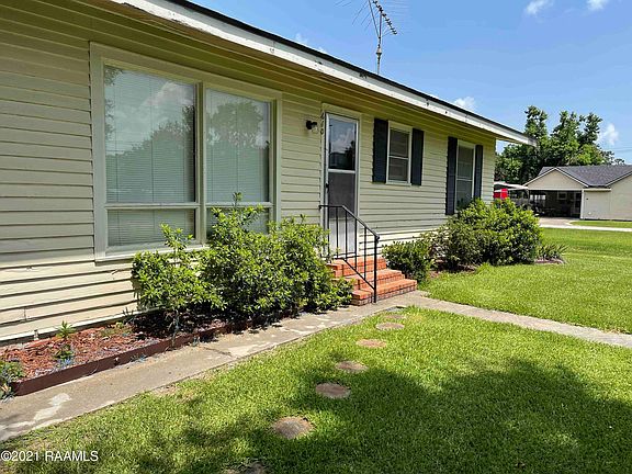 2nd image of 610 N Boudreaux Ave