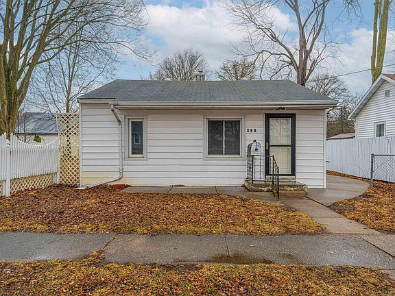 3rd image of 421 Decatur St