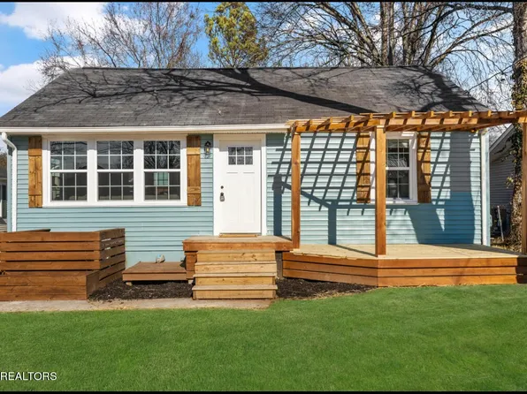 2437 Seymour Ave, Knoxville, TN 37917