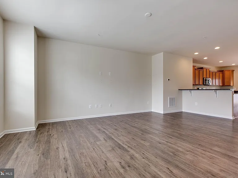 1022 Linden Dr — Photo 12