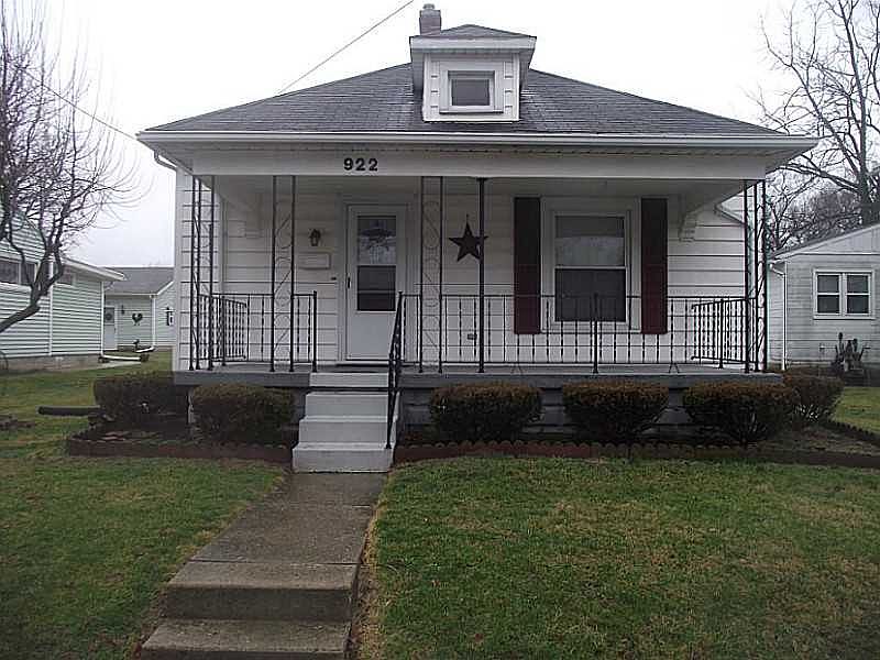 1st image of 922 Young St