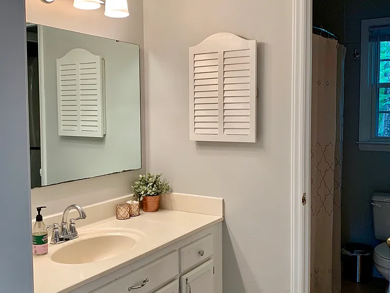 102 Chevron Cir — Photo 5