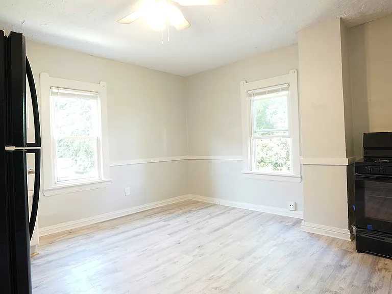 2085 Halstead Ave #4 — Photo 6