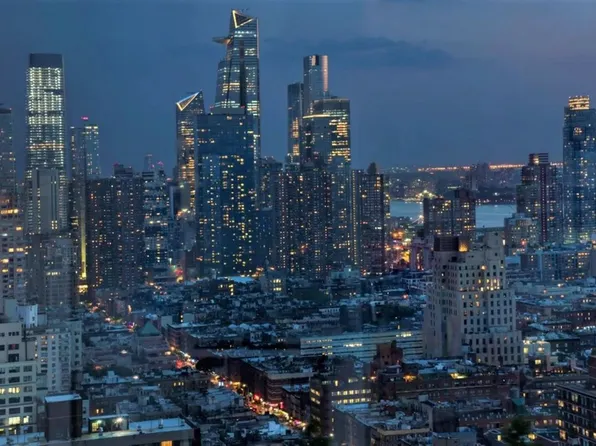 25 Columbus Circle image 21 of 47