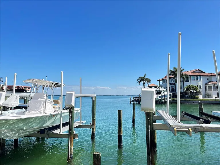363 Pinellas Bayway S #36 — Photo 30