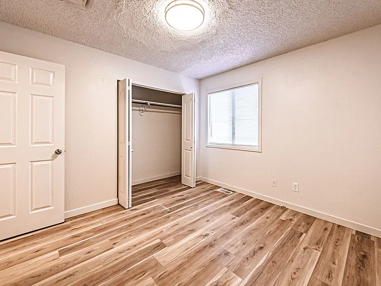 1419 Anita St — Photo 12