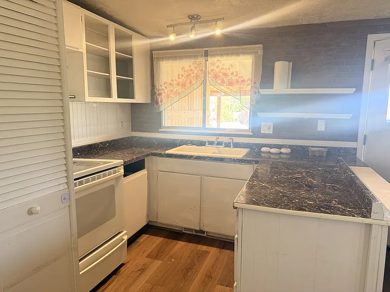 589 Oquirrh Ave — Photo 8