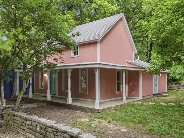 88 Grand Ave, Eureka Springs, AR 72632