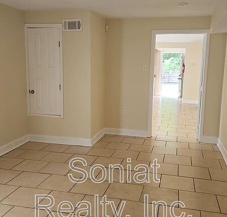 3rd image of 6210 Lincoln Beach Blvd Unit C