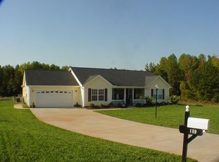 109 Countryglen Ct, Greer, SC 29651