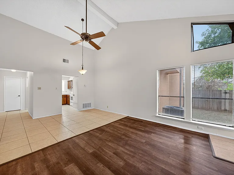 11703 Whisper Valley St — Photo 9