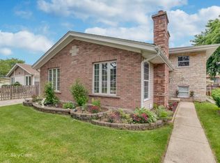 1212 Elizabeth St, West Chicago, IL 60185