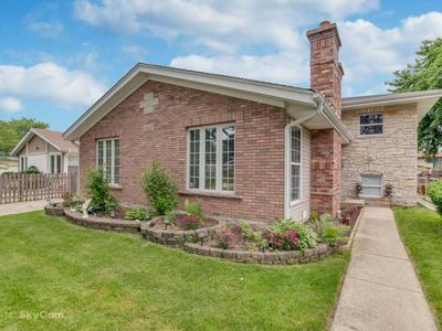 1212 Elizabeth St, West Chicago, IL, 60185