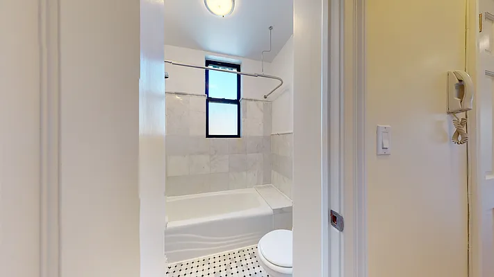 Rented by Bond New York | media 11