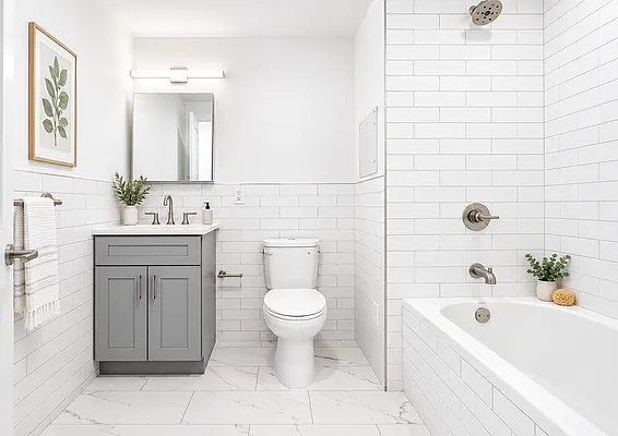 Bathroom, photo 1